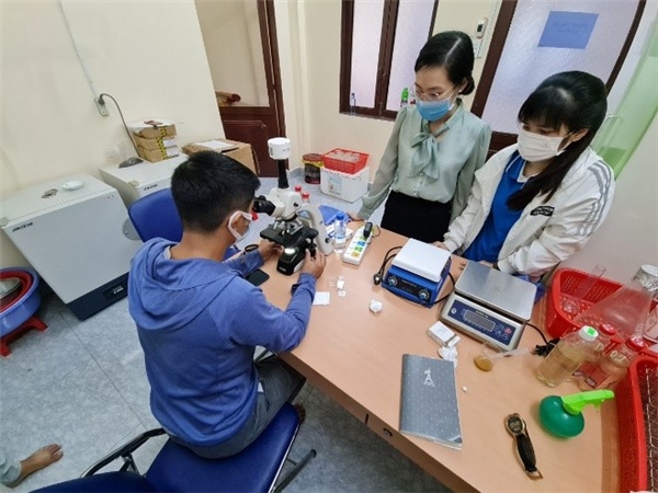 Tăng cường công tác phục vụ cộng đồng, hỗ trợ doanh nghiệp nuôi tôm trong quản lý chất lượng môi trường nước ao nuôi thủy sản