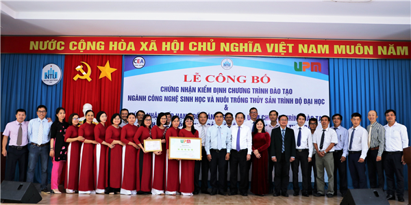 Chương trình đào tạo ngành Nuôi trồng thủy sản của Viện Nuôi trồng Thủy sản –Trường Đại học Nha Trang đạt kiểm định chất lượng và xếp hạng 5 sao