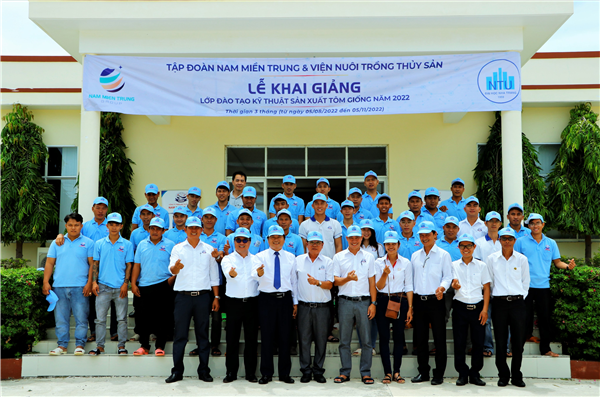 Khai giảng Lớp Đào tạo ngắn hạn “Kỹ thuật sản xuất giống tôm thẻ chân trắng”  