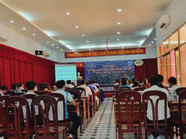 Hội thảo “Nhu cầu dinh dưỡng, thức ăn cho cá biển”