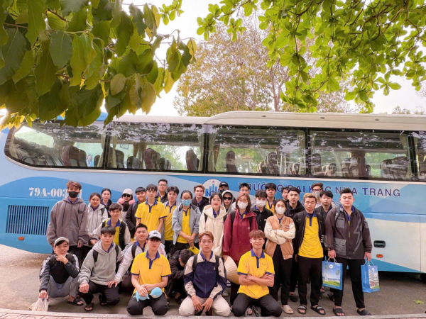 Tham quan Farm Nuôi tôm của Công Ty TNHH Nuôi trồng Thủy sản Minh Phú - Lộc An: Trải nghiệm thực tế hữu ích cho sinh viên lớp 65.NTTS-MP