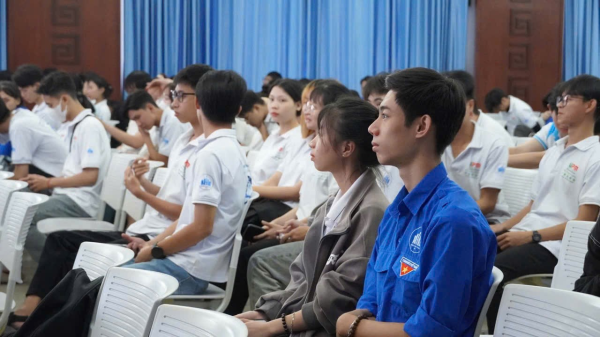 Viện Nuôi trồng Thủy sản tổ chức thành công Hội nghị Sinh viên Nghiên cứu khoa học năm học 2024 -2025