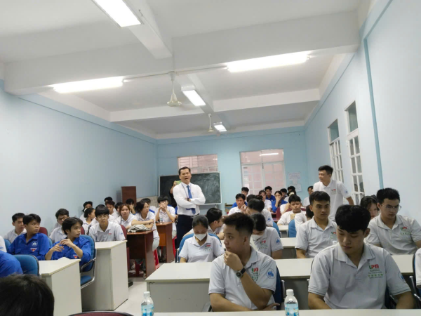 “Trang bị kỹ năng – Vươn tới thành công”: Hành trình hướng nghiệp dành cho sinh viên Viện Nuôi trồng Thủy sản