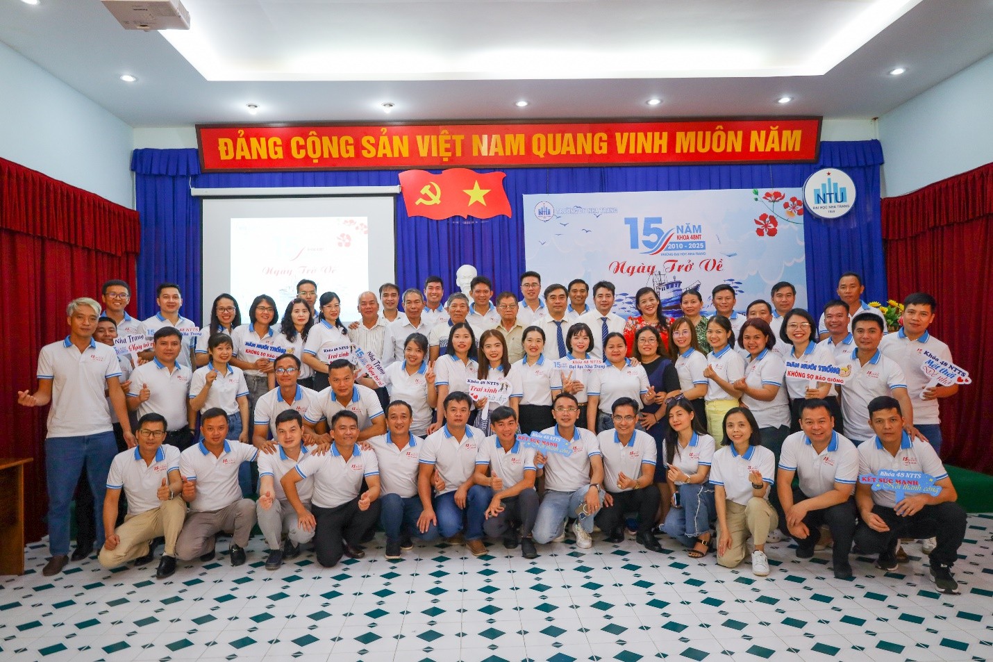 Hội khóa "15 năm ngày trở về" của cựu sinh viên khóa 48 – Viện Nuôi trồng thủy sản, Trường đại học Nha Trang